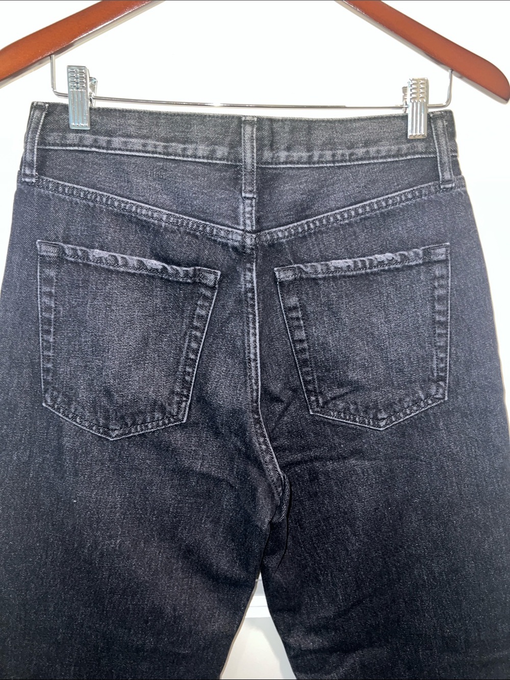 Quince Women's Bella Rigid Straight Jeans Graphite Black Size 28x26 NWT - Picture 6 of 7